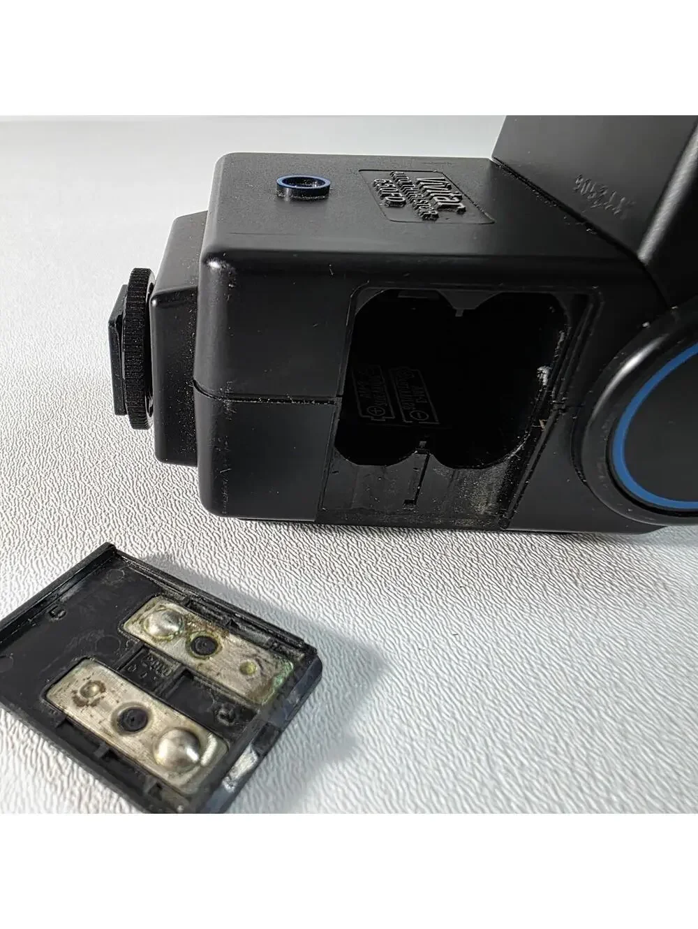 Vivitar Auto Thyristor Flash 550 FD Used & Works - Read